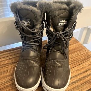 Polar Snow & Rain Boots, Gray Waterproof Lace Up Boots, Women’s 7